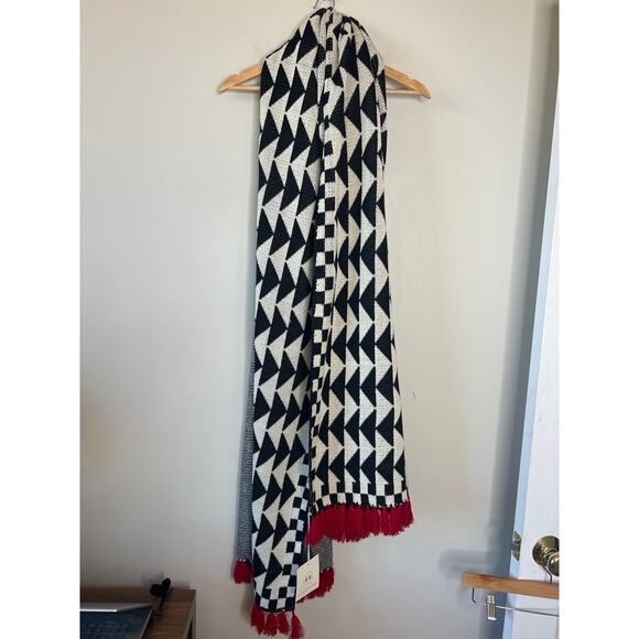 NWT Carolina K Wool Flat Weave Style Red Tassels Triangle Scarf Black - Picture 1 of 6